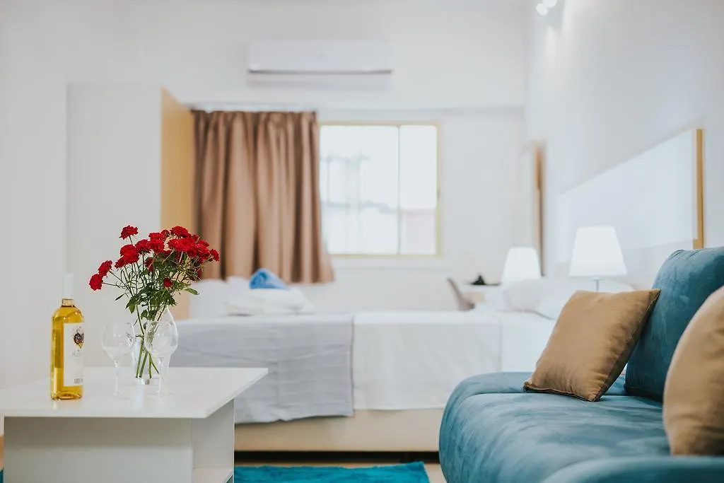 Stephanie Studios Larnaca Cypr